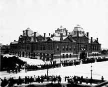 Militia outside the Arcade Building